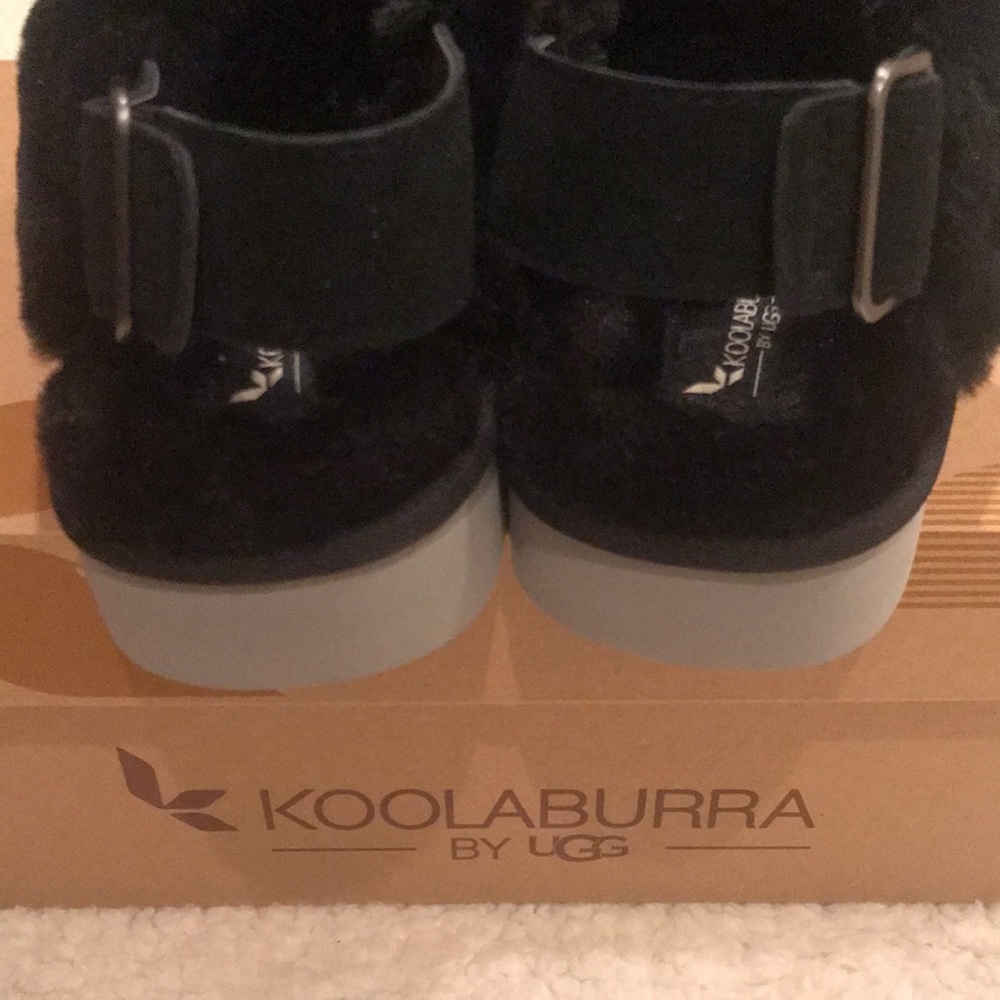 Koolaburra By Ugg Fuzz-Ee Adjustable Sandals Blac… - image 3